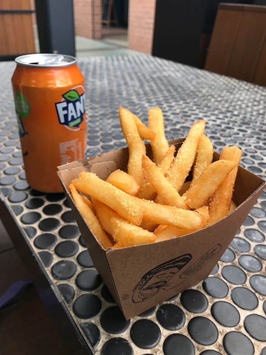 Chips, Harrys Schnitzel Joint Marketown