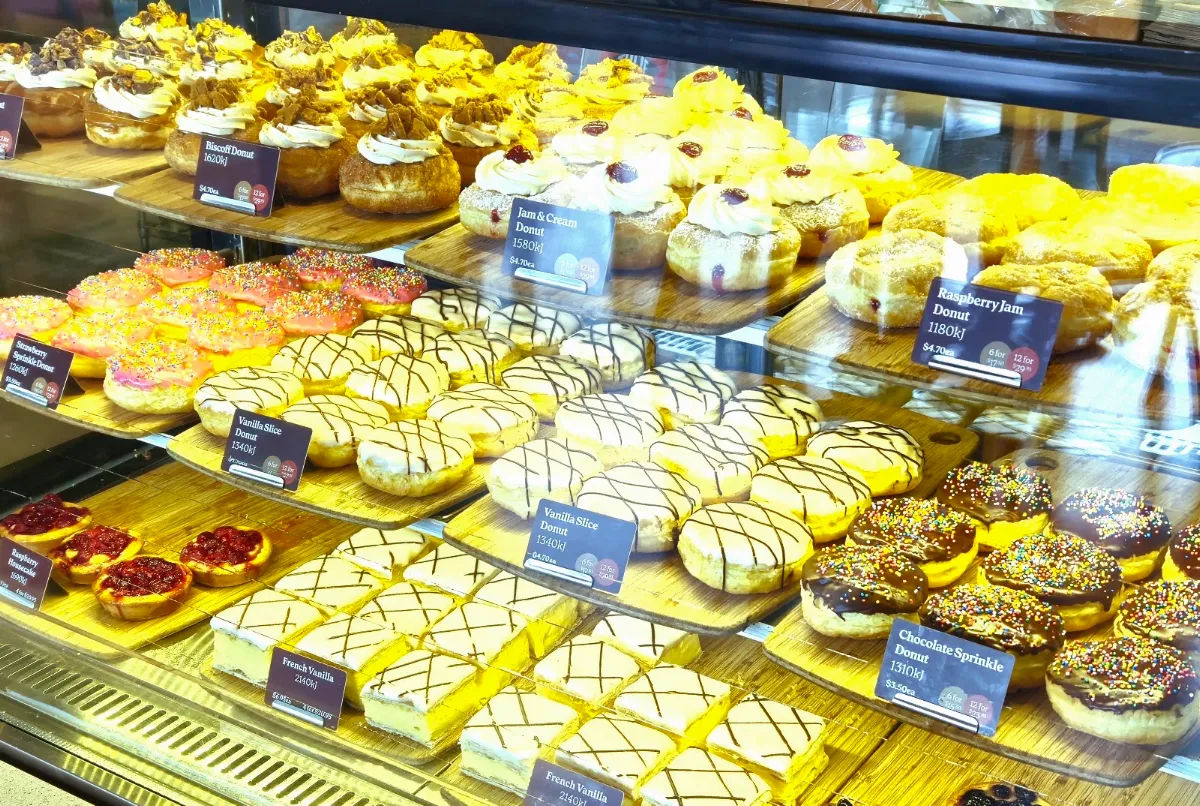 Vanilla Slice Donut, Banjo’s Bakery Café – Edmonton (Drive Thru)