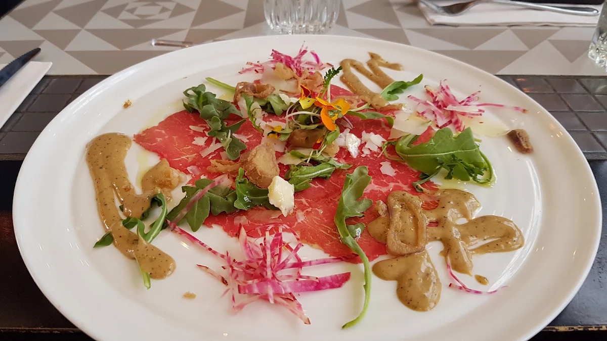 Carpaccio de Boeuf, Magia Restaurant & Garde-Manger