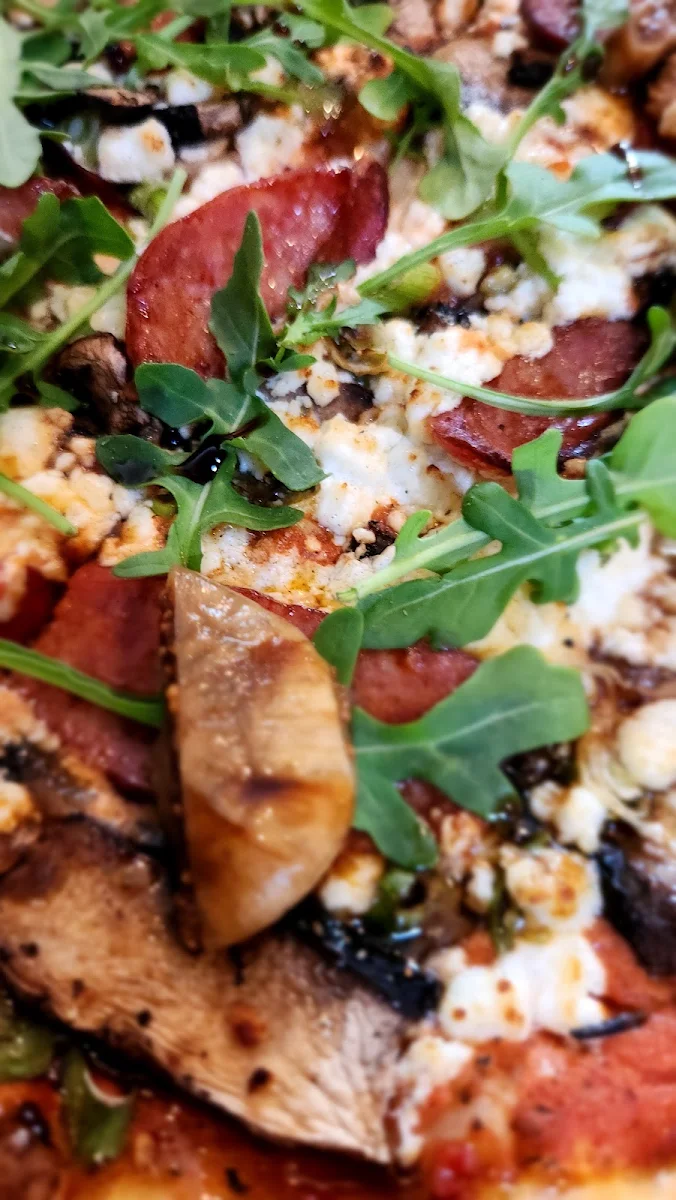 Pizza Chorizo, Magia Restaurant & Garde-Manger