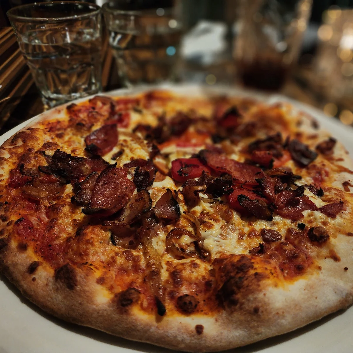 Pizza Maschi, Magia Restaurant & Garde-Manger