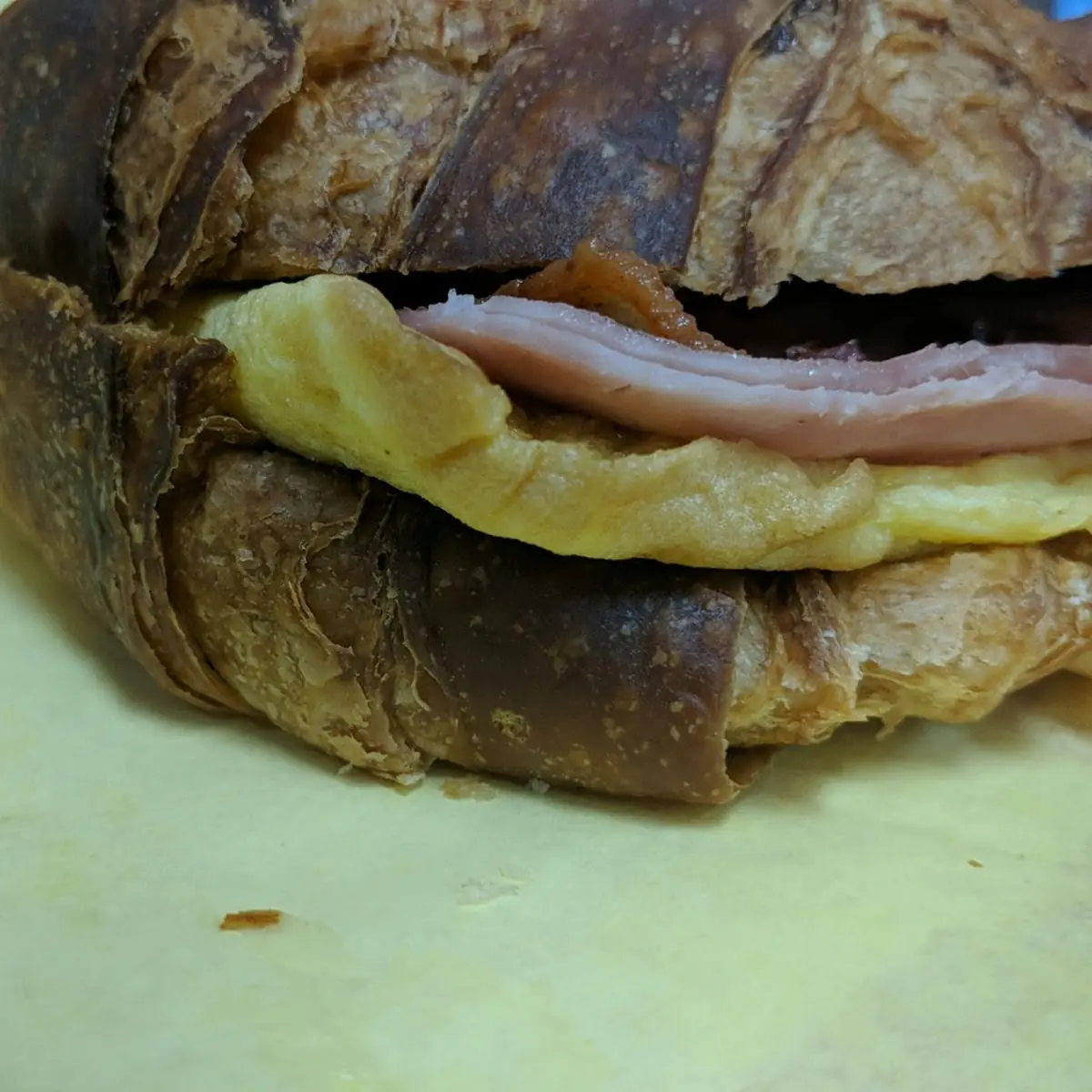 Donut sandwich (glaze donut with bacon,ham,cheese,egg)