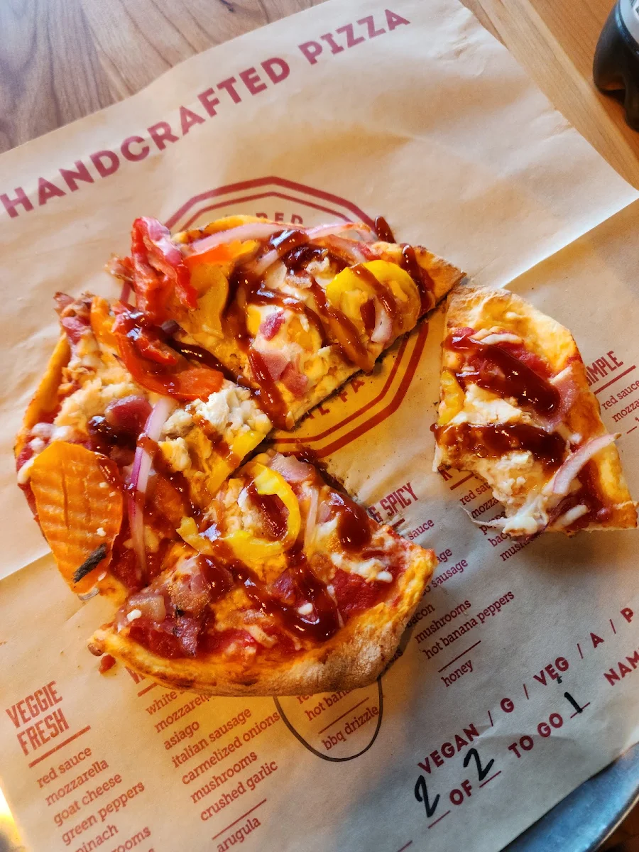 BBQ Chicken Pizza, Score Pizza