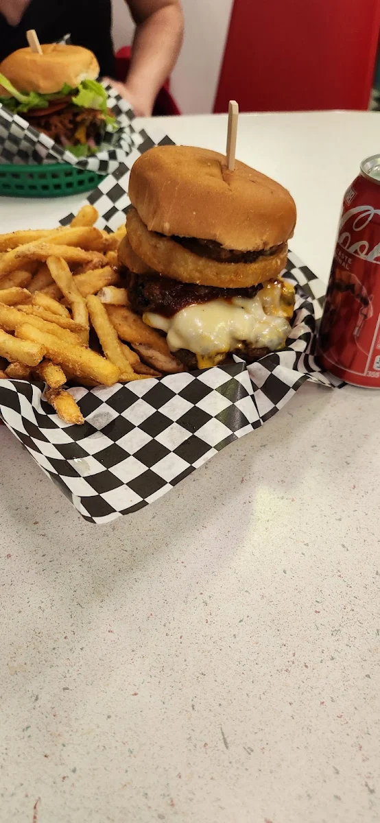Western Burger, Johnny's Jukebox Diner