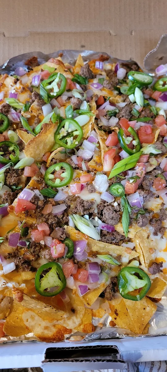 Half Size Nachos with Beef