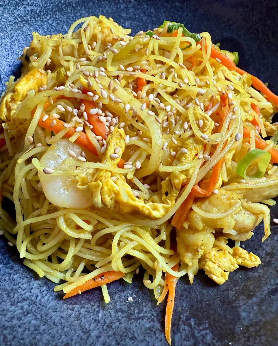 Singaporean Fried Noodle 750ml, Tasty Asian