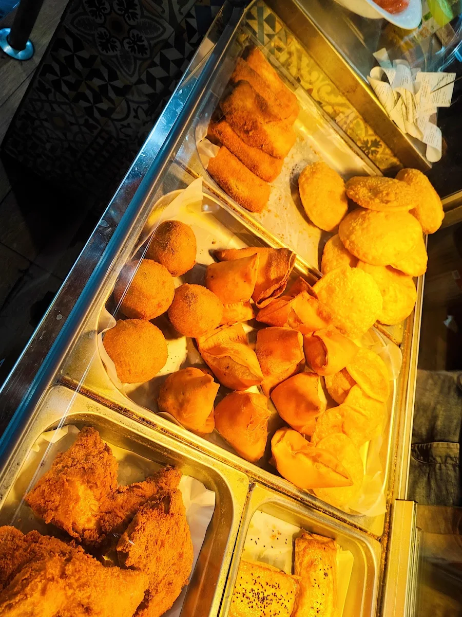 Chicken Roll 2p, Dhaka Delight
