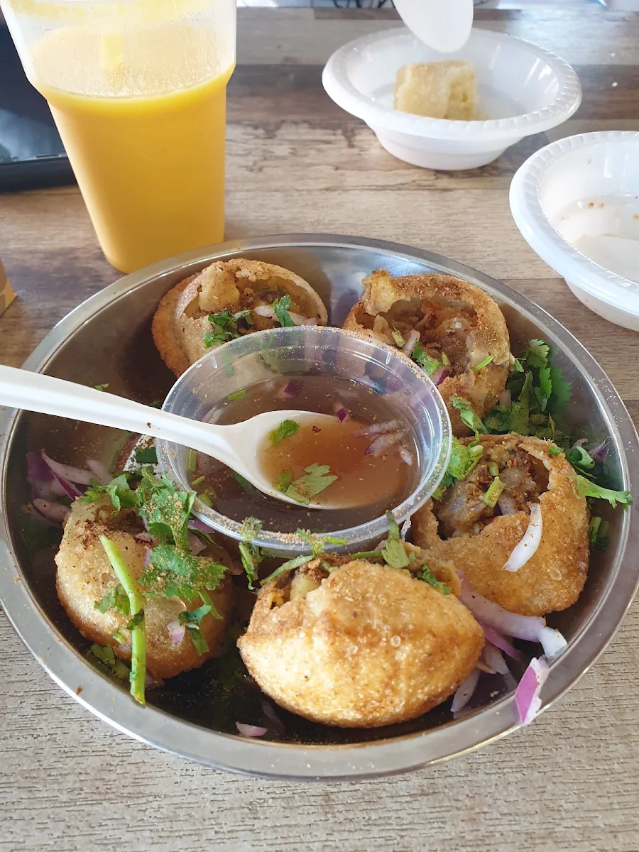 Fuchka, Dhaka Delight