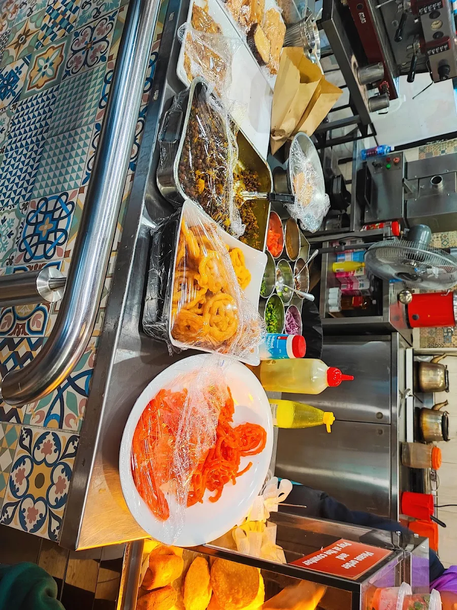 Jalebi Chola Milk Tea, Dhaka Delight
