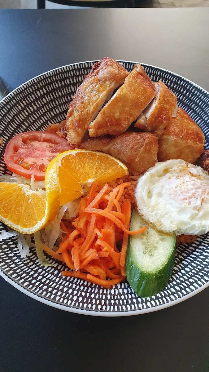 Crispy Skin Chicken & Tomato Rice, Food World Asian Fusion