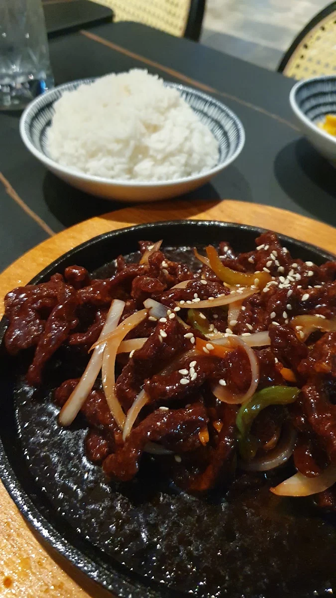 Sizzling Rainbow Beef, Food World Asian Fusion
