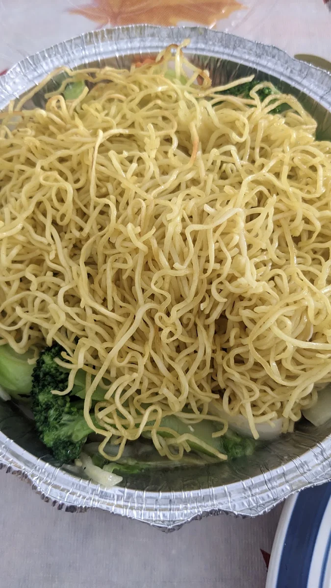Fried Noodles Cantonese Style