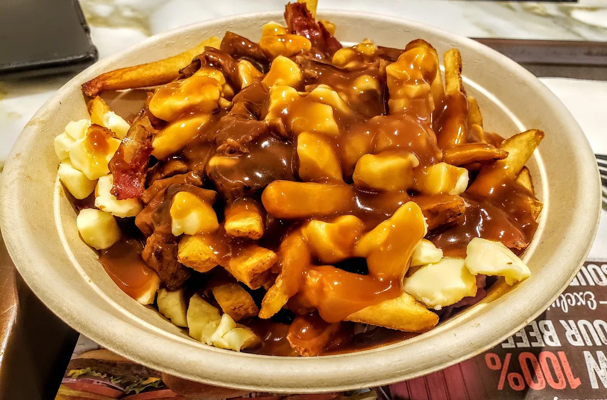 Meat Lovers Poutine, Harvey's