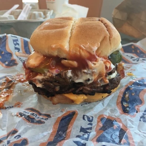 Stuffed Cheeseburger, Harvey's