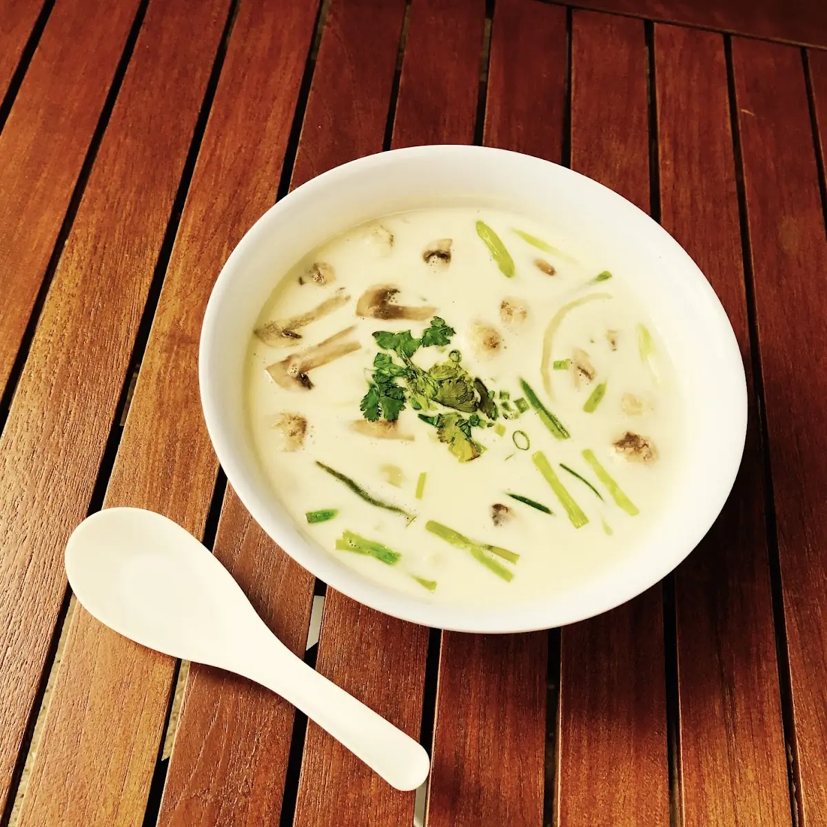 Tom Kha