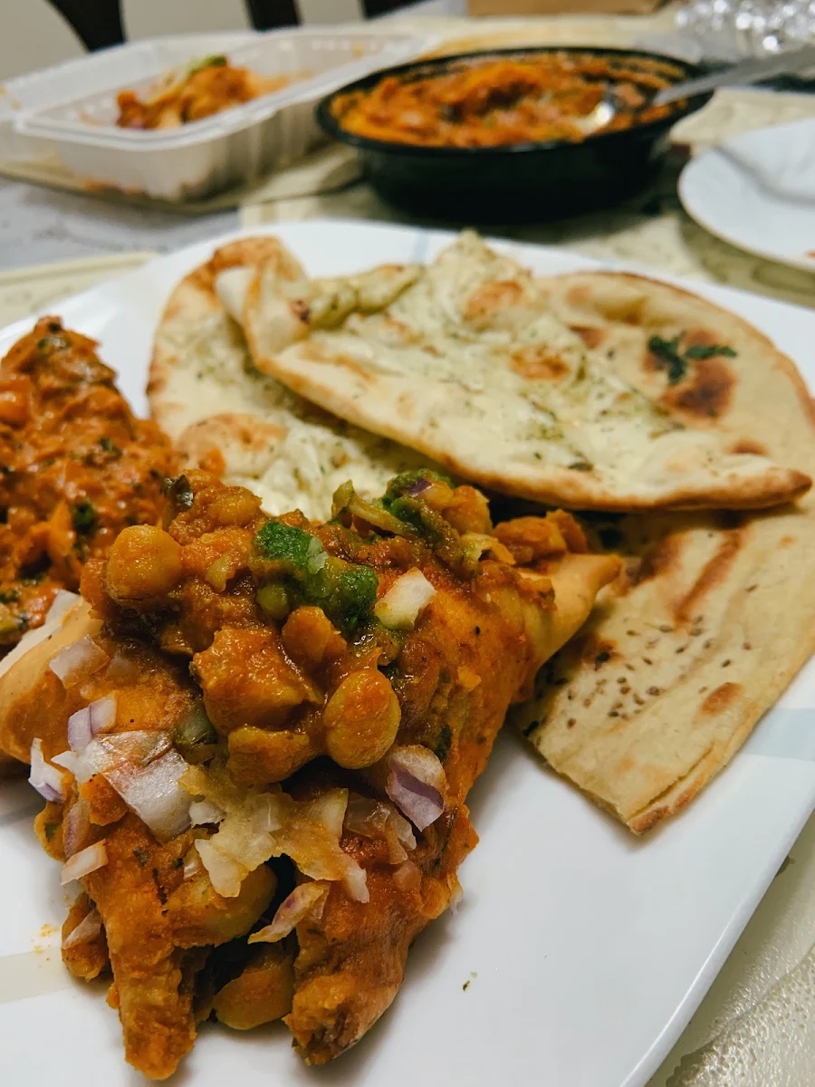 Veg Samosa with Chana 2 Pieces, Desi Tadka Indian Cuisine