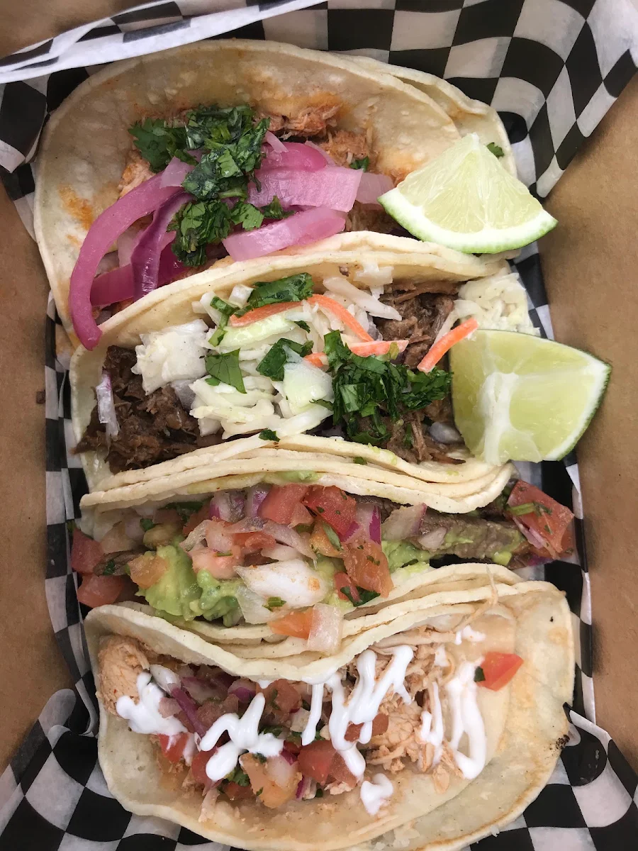 Tacos 15, Sabrosito Restaurant (formerly Don Oso's)