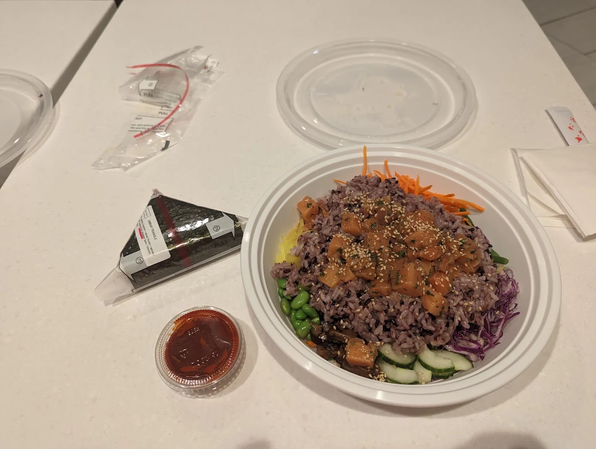 Salmon Bowl, Lee N Kim