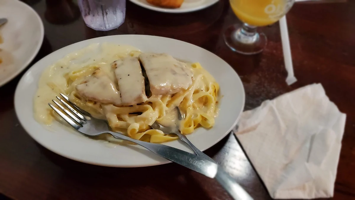 Fettuccine Alfredo with Chicken