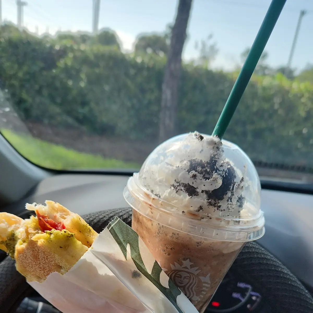 Mocha Cookie Crumble and Tomato Mozzarella Cheese