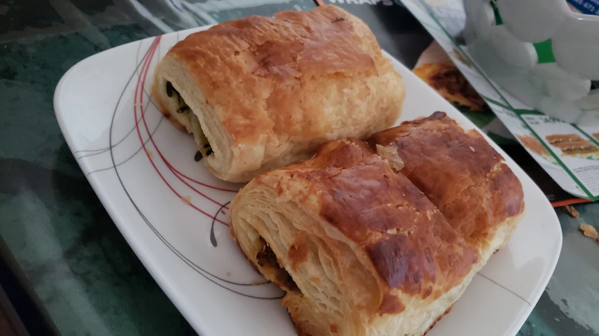 Chicken and Spinach Patty, Efes Sweets