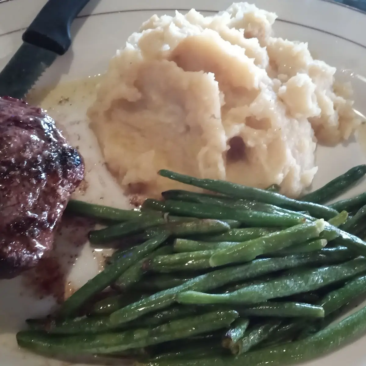 Steak with Yellow Yukon Mashed Potatoes and Green Beans