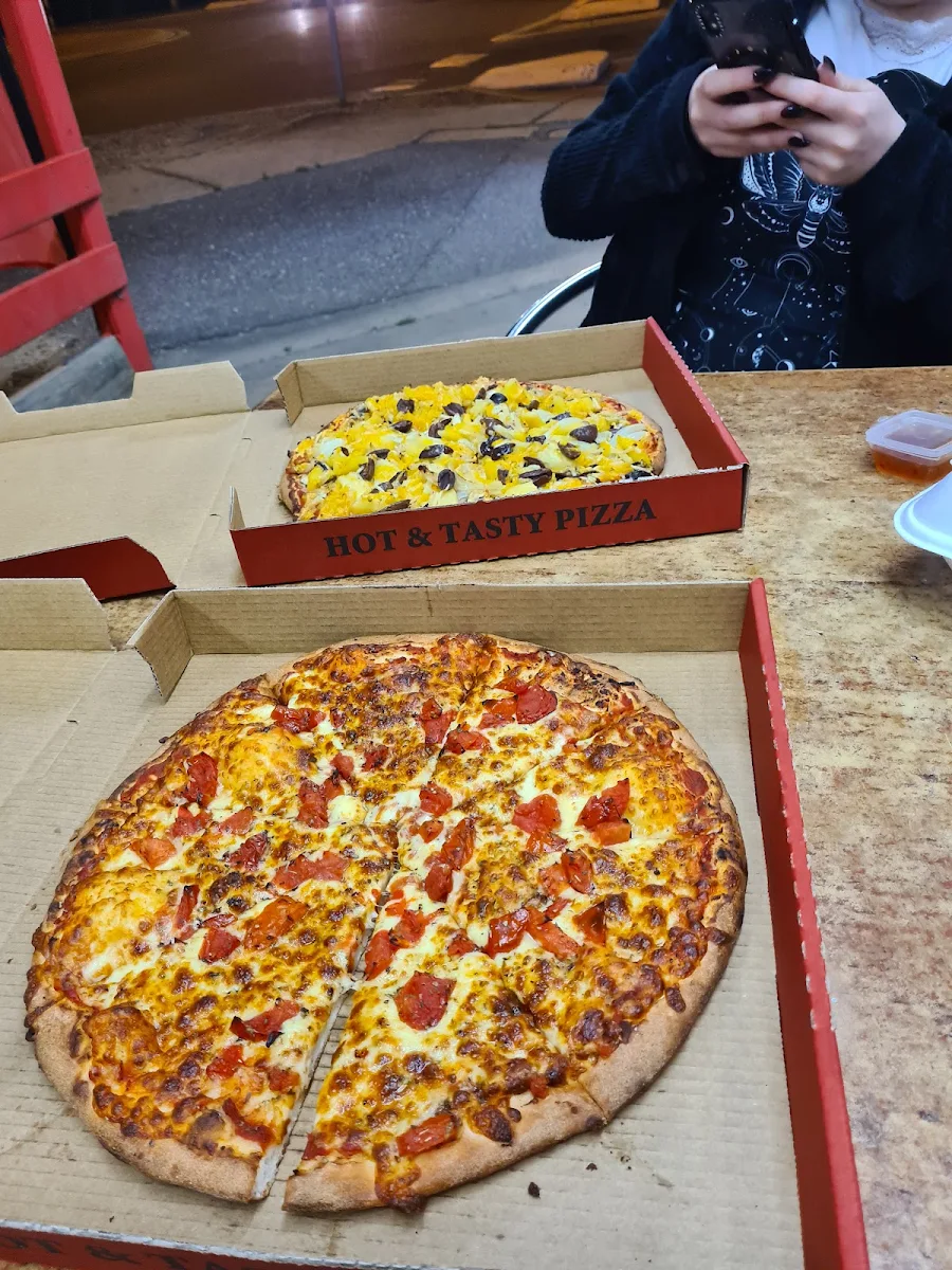 Highlights, Mamma Mia Pizzeria