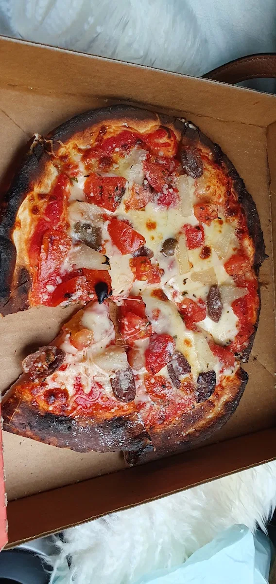 Pizza Margherita, Mamma Mia Pizzeria