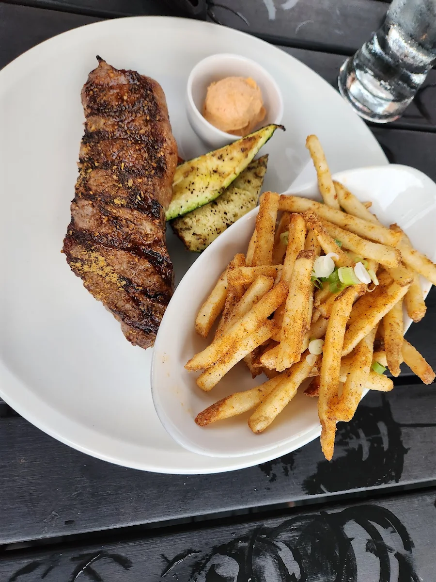Steak Frites (9 Oz)