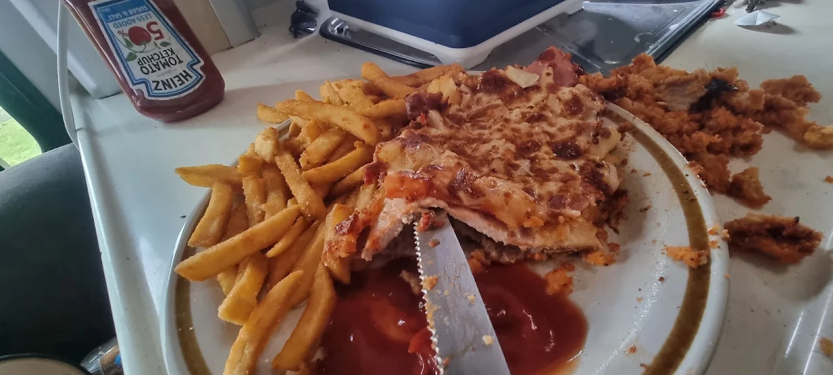 Highlights, Maseys Pizza
