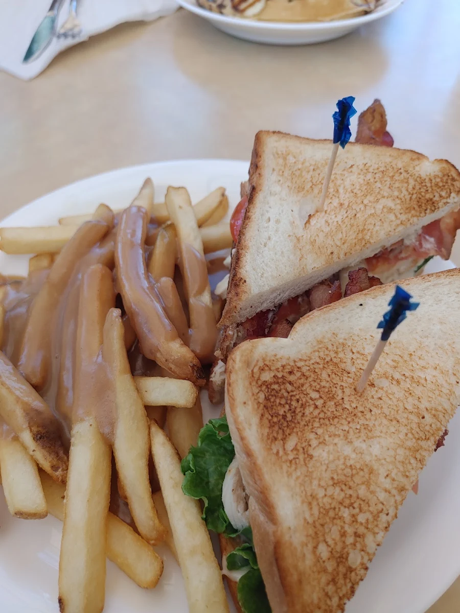 Clubhouse Sandwich Platter, Humpty's Big Plate Diner