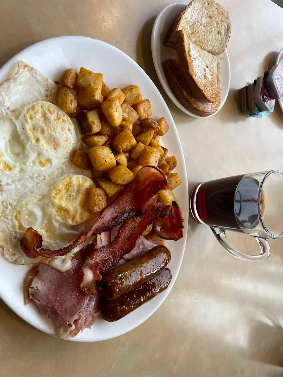 Highlights, Humpty's Big Plate Diner