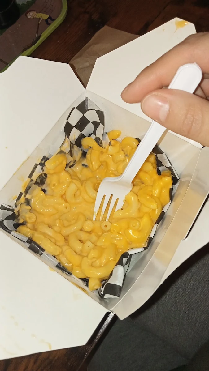 Mac N Cheese, No Forks Given