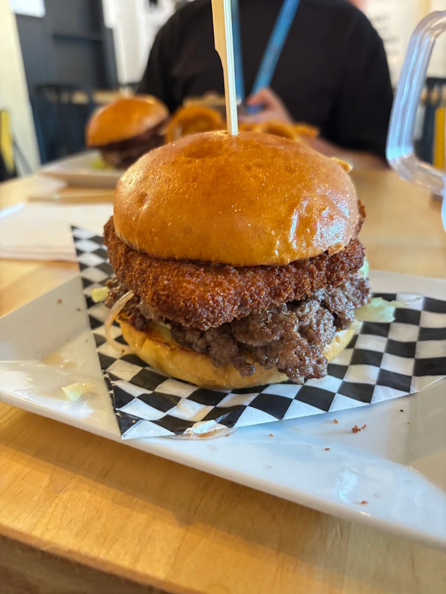 The Deep Cheese Burger, No Forks Given