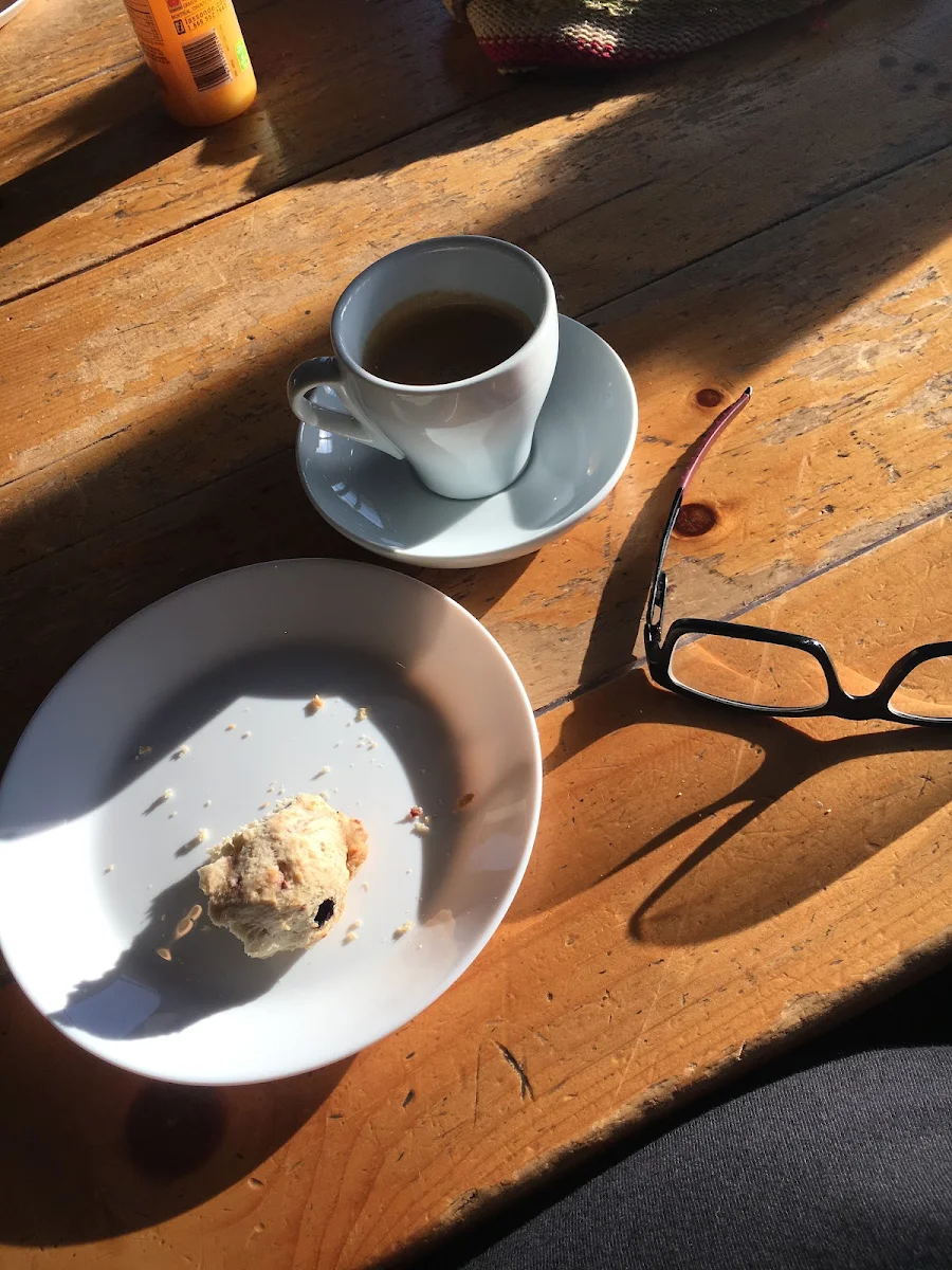 Scone Et Café Expresso, Pains D'exclamation