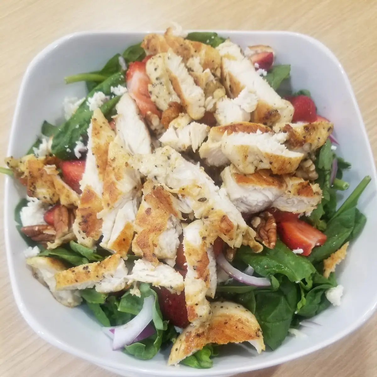 Strawberry Spinach Salad with Chicken