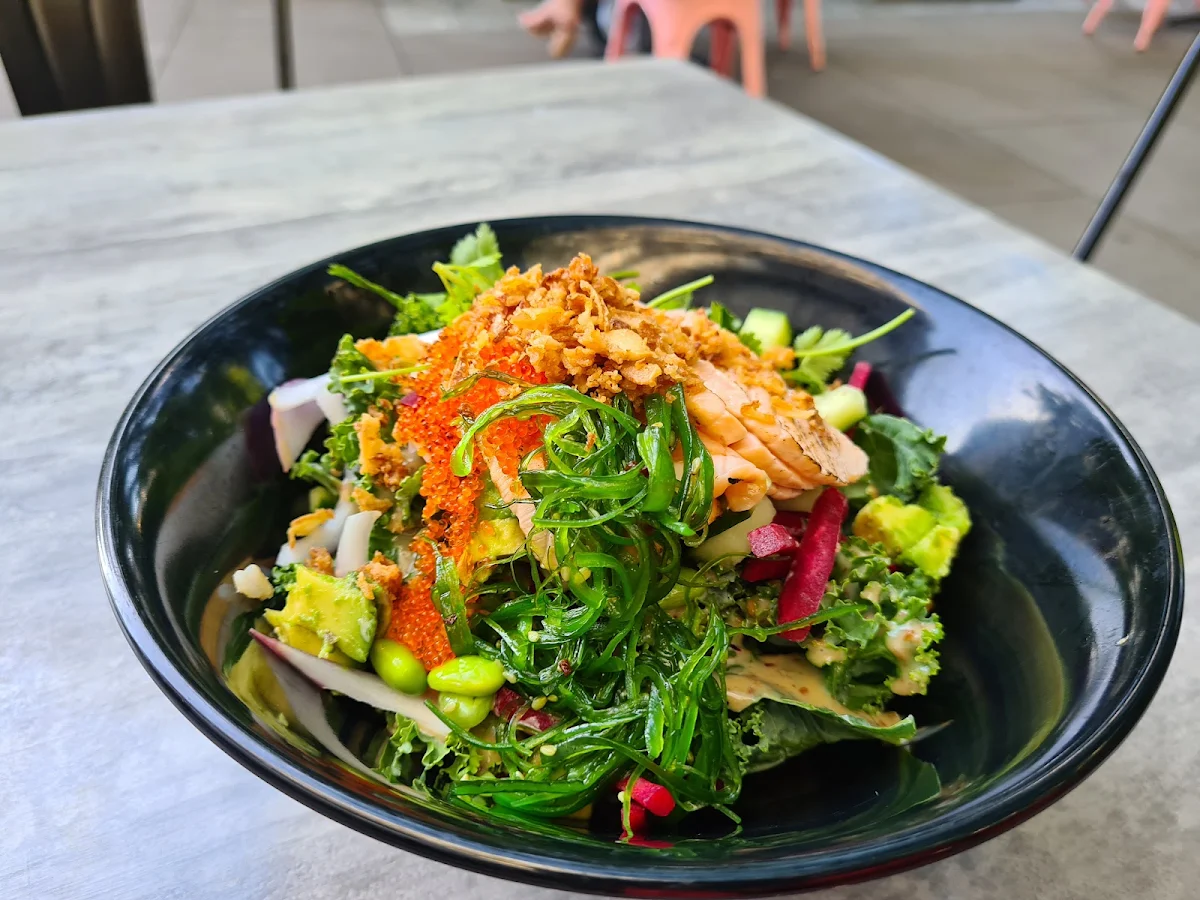 Seaweed Salad, Kan Sushi & Poke