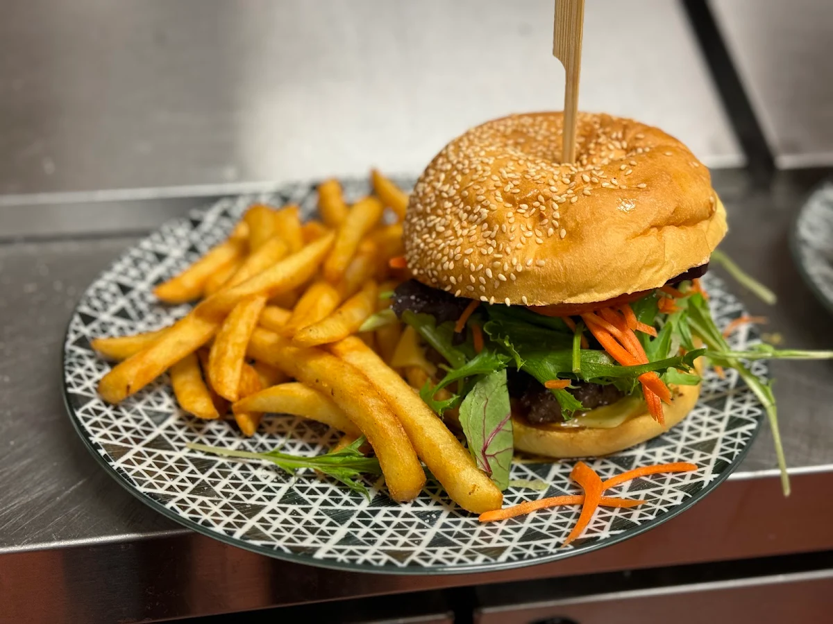 Highlights, Parks Cafe