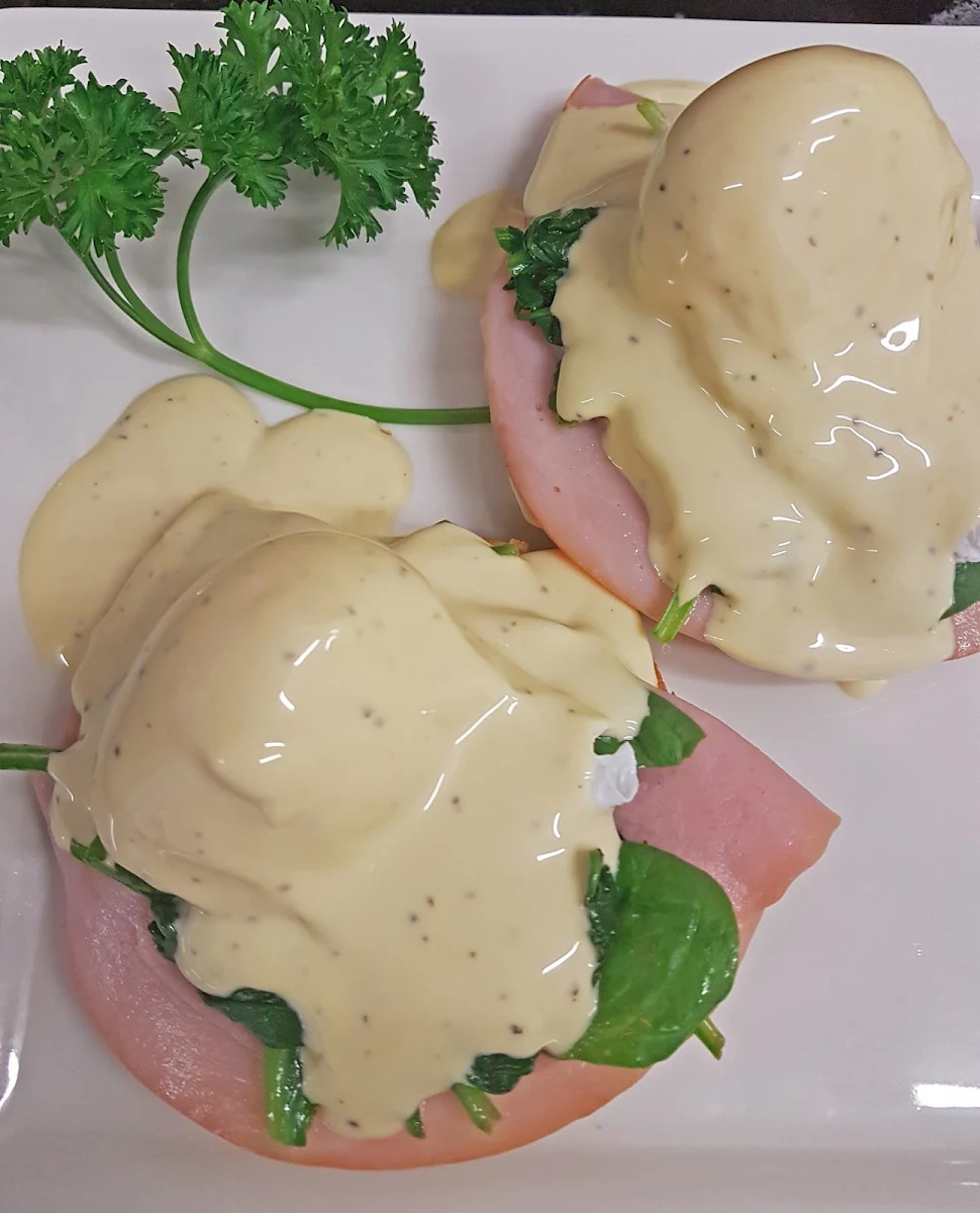 Eggs Benedict, Urban Chill Cafe