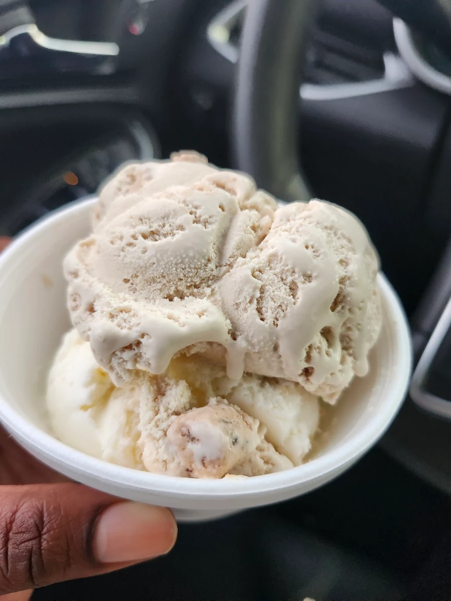 Butter Pecan Cookies & Cream