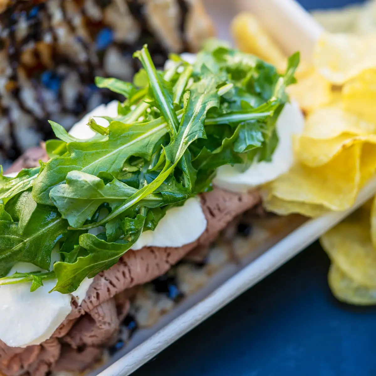 Roast Beef & Mozzarella