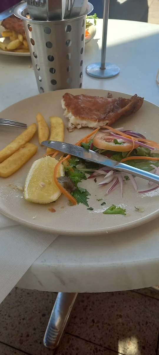 Fish Chips and Salad, Dôme Café - Rockingham