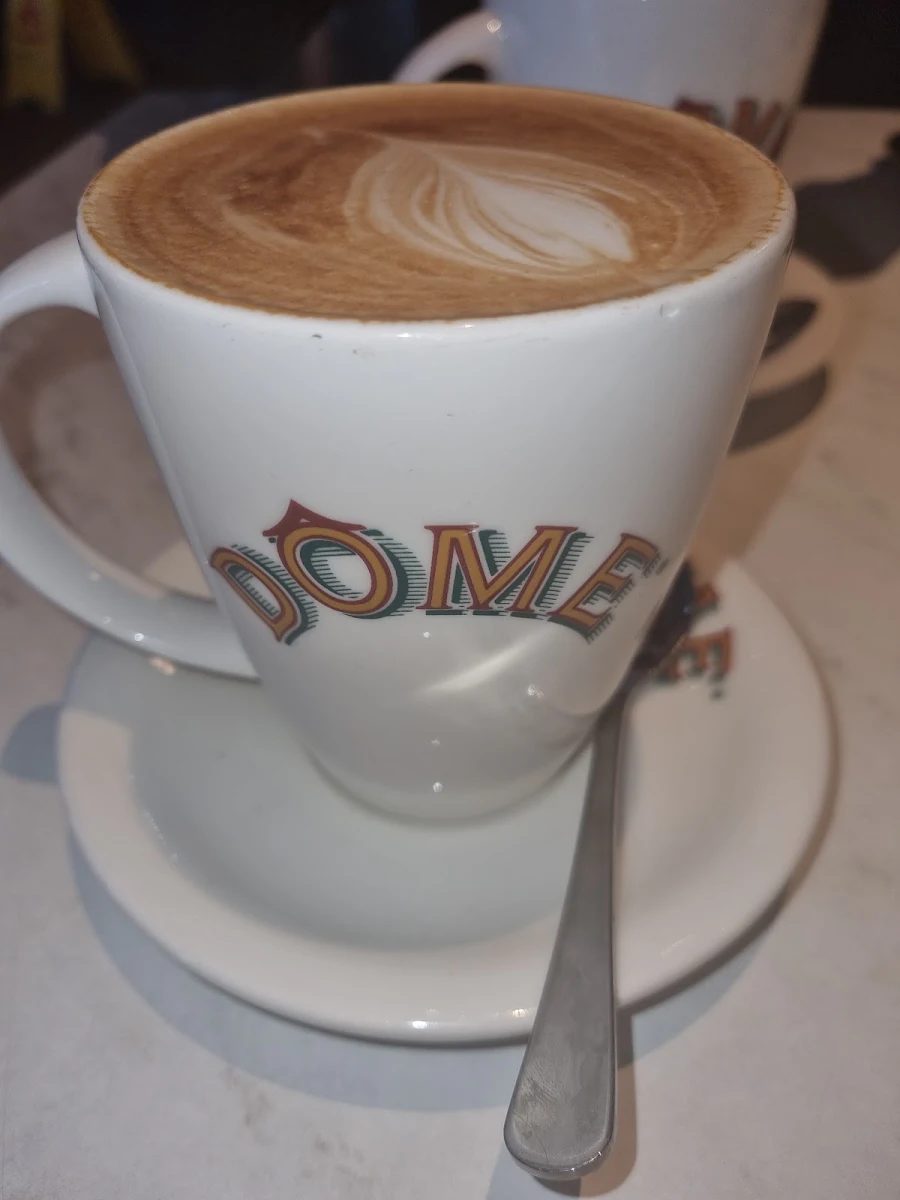 Hazelnut Latte, Dôme Café - Rockingham