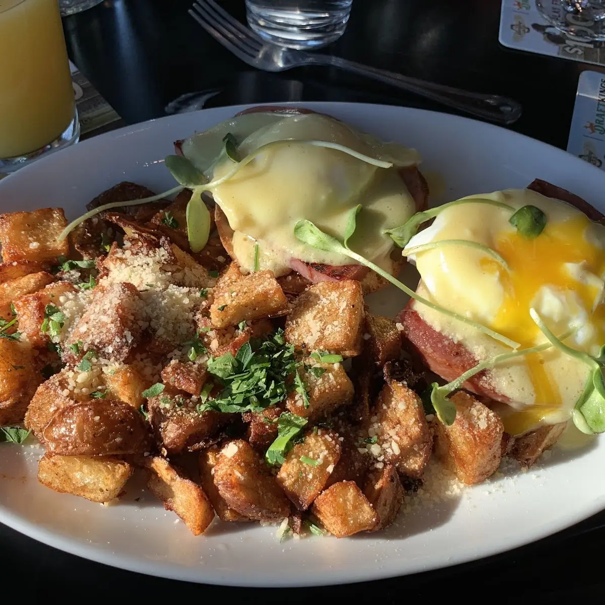 Eggs Benedict