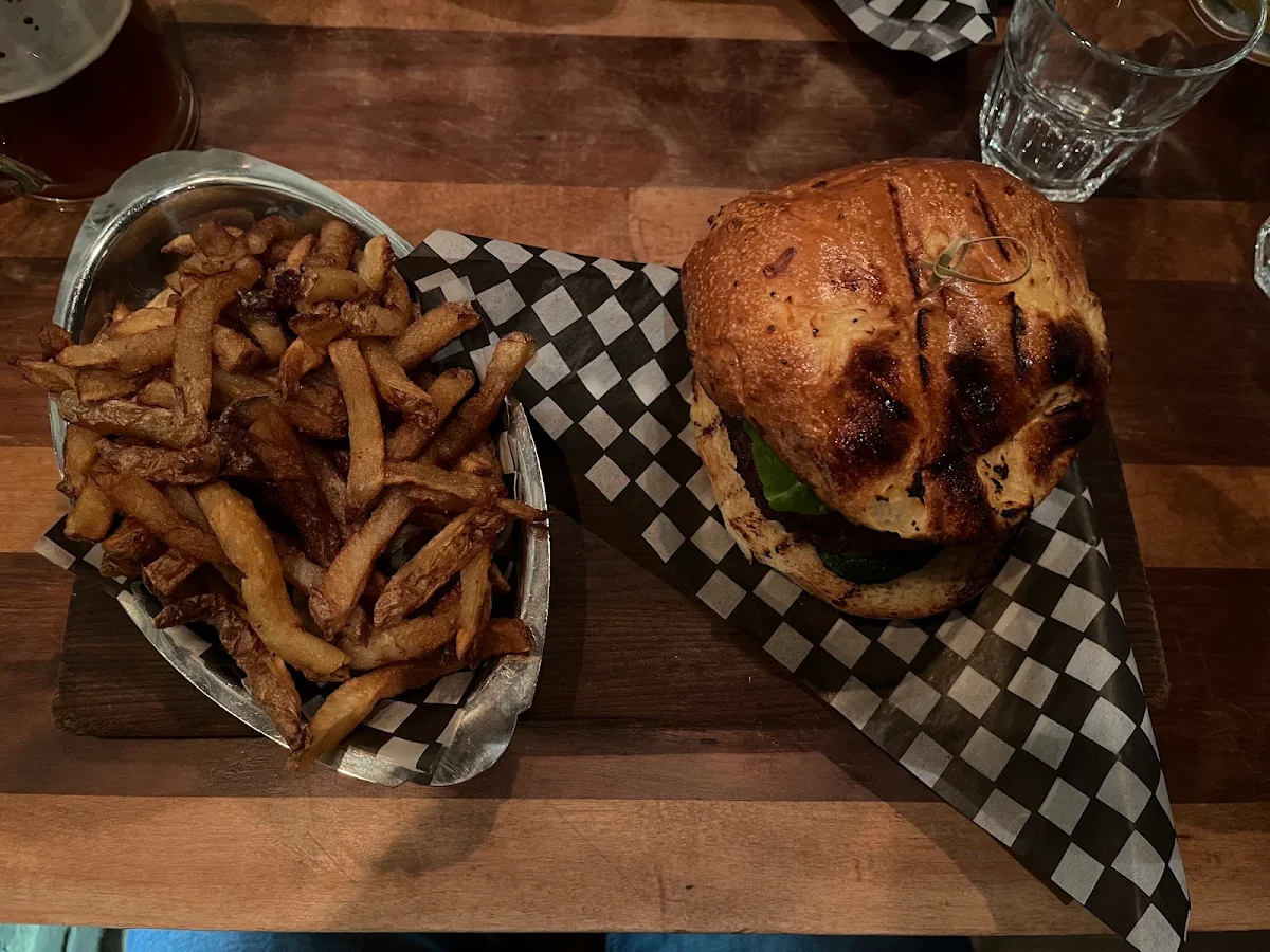 Veggie Berger, HELM - Microbrasserie sur Bernard
