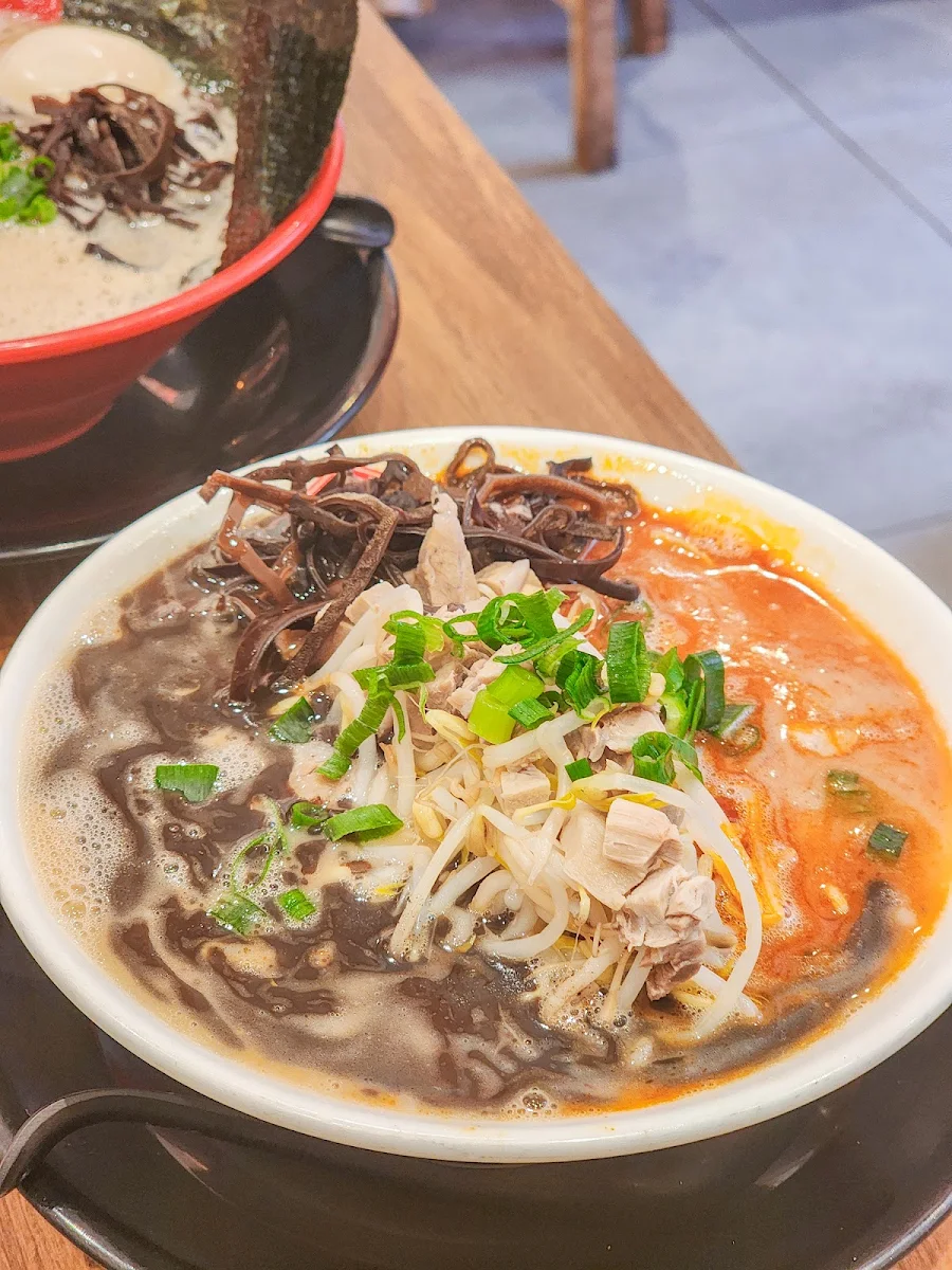 Special Black Ramen, Hakata Gensuke Regent Place - Ramen Professional