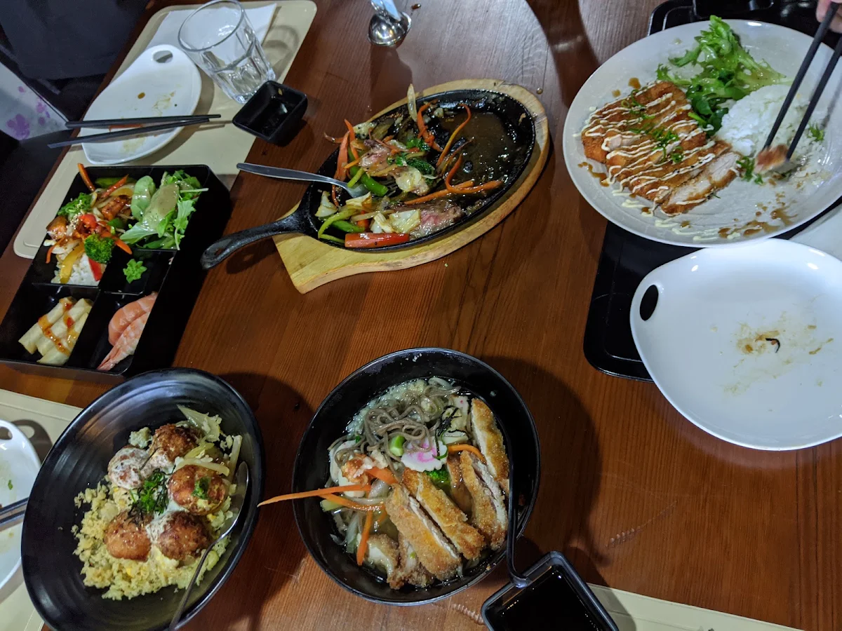 Ramen Chicken Teriyaki Gyoza, Miori japanese Restaurant