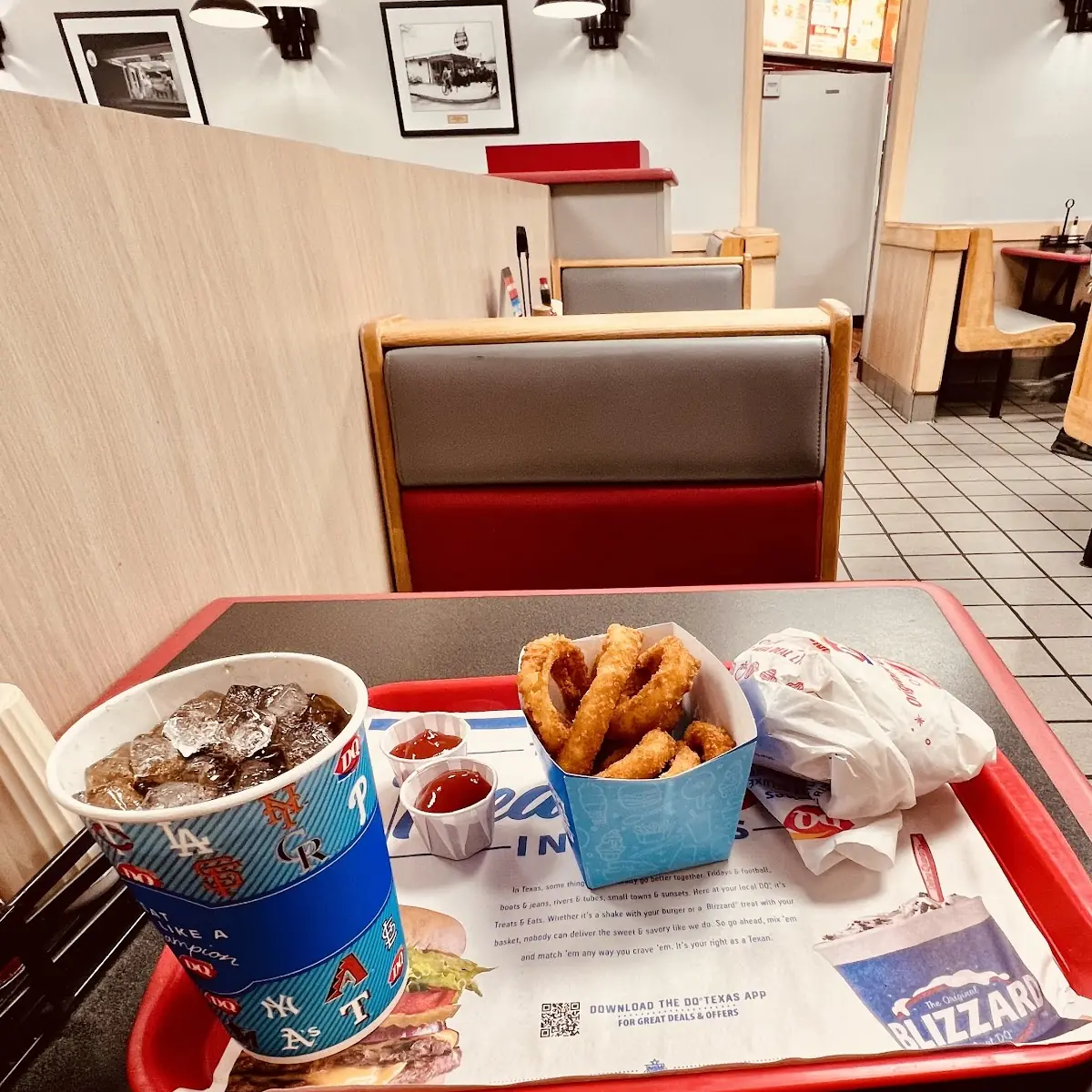 Small Burger with Onion Rings