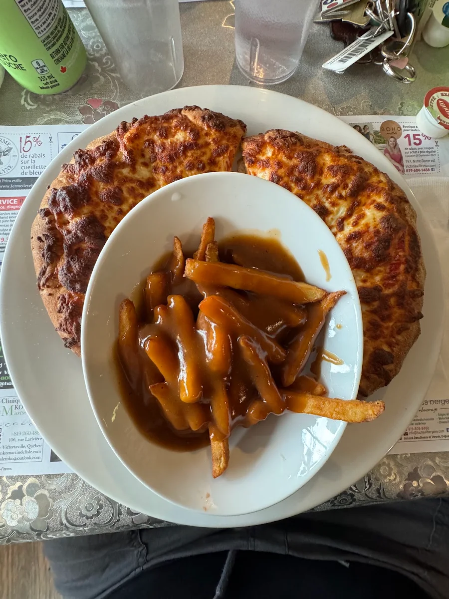 Pizza Fromage Avec Frite Sauce Barbecue, Pizza Le phare