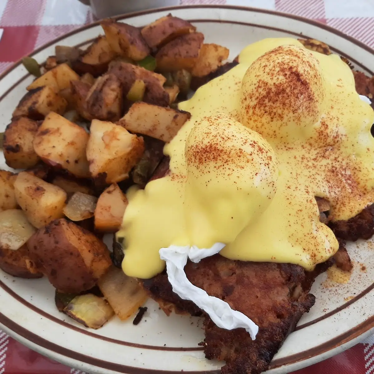 Eggs Benedict Hash